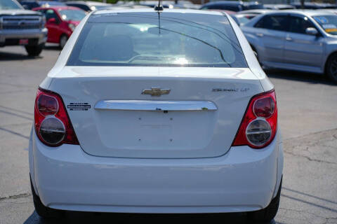 2016 Chevrolet Sonic LT Auto