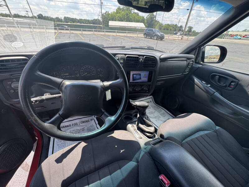 Image 10 of 2004 Chevrolet Blazer LS ZR2