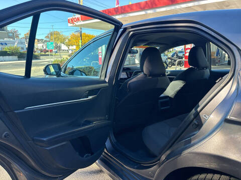 2020 Toyota Camry Hybrid LE