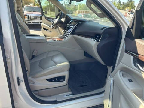 2015 Cadillac Escalade Luxury