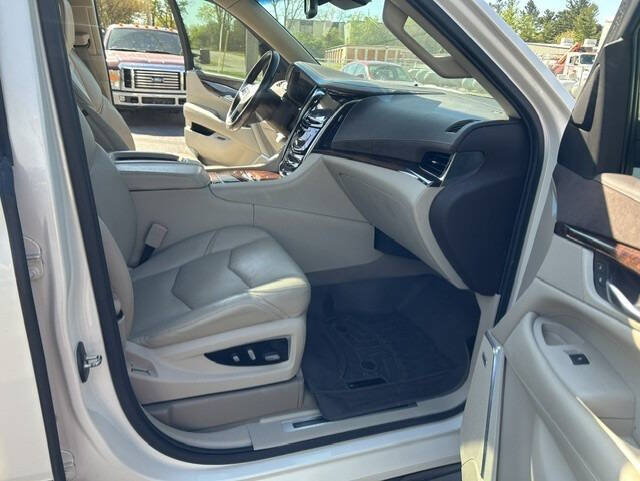 2015 Cadillac Escalade Luxury