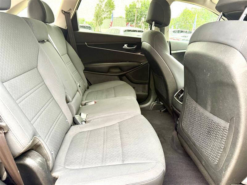 2017 Kia Sorento LX