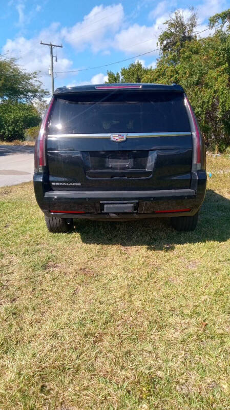 2019 Cadillac Escalade Luxury