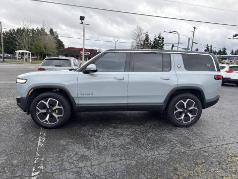 2023 Rivian R1S Adventure