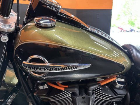 2018 Harley-Davidson FLHC - Softail Heritage