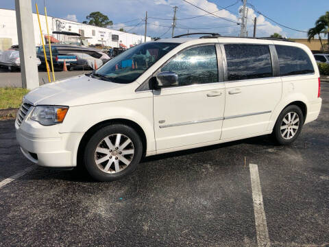 2009 Chrysler Town and Country for sale at Clean Florida Cars in Pompano Beach FL