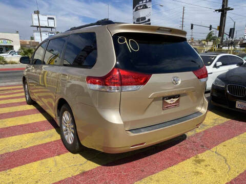 2011 Toyota Sienna