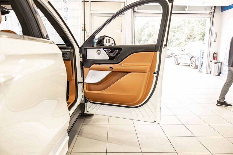 2024 Lincoln Aviator Black Label