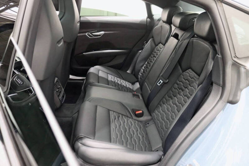 2022 Audi e-tron GT quattro Premium Plus