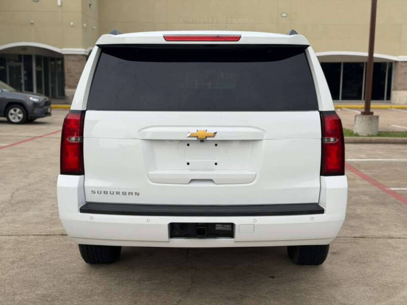 2019 Chevrolet Suburban LT