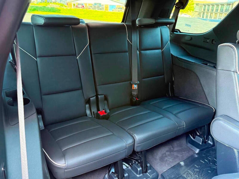 2023 Cadillac Escalade Sport