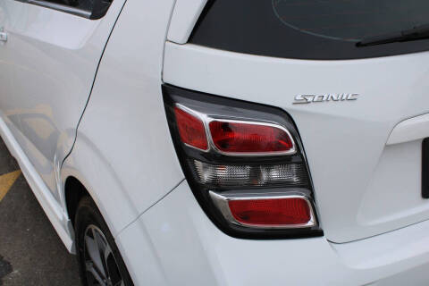 2018 Chevrolet Sonic LT Auto