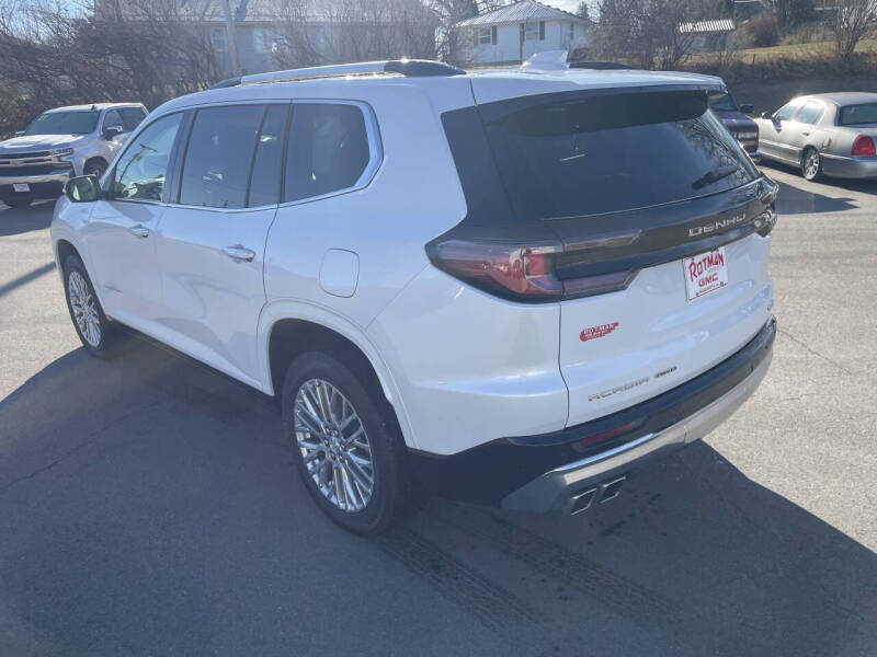 2024 GMC Acadia Denali