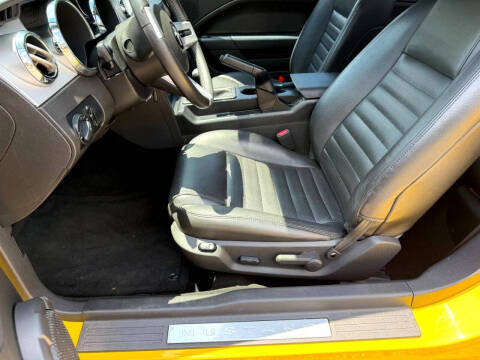 2006 Ford Mustang GT Deluxe