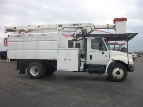 2007 International 4000 Bucket Truck for sale at Classics Truck and Equipment Sales in Cadiz KY