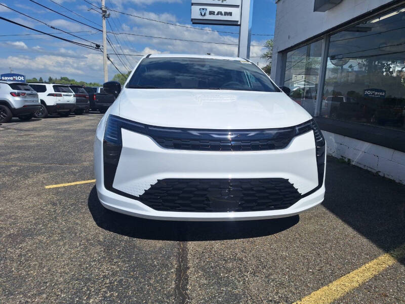 2027 Chrysler Pacifica Select