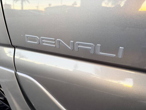 2006 GMC Yukon Denali