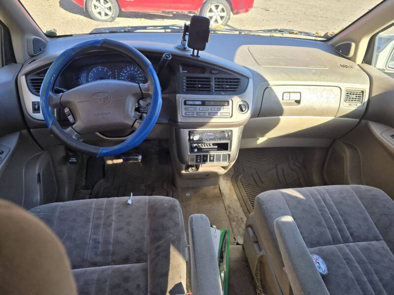2001 Toyota Sienna LE