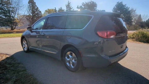 2020 Chrysler Pacifica Hybrid Touring L