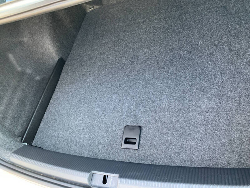 2012 Volkswagen Passat SE PZEV