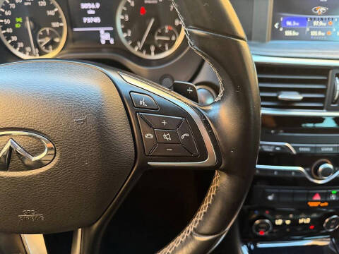2017 Infiniti QX30