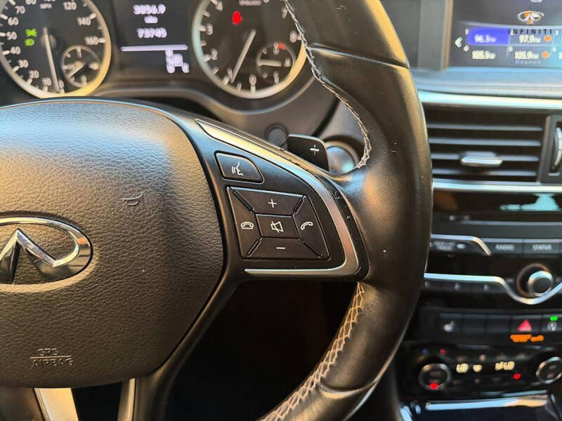 2017 Infiniti QX30