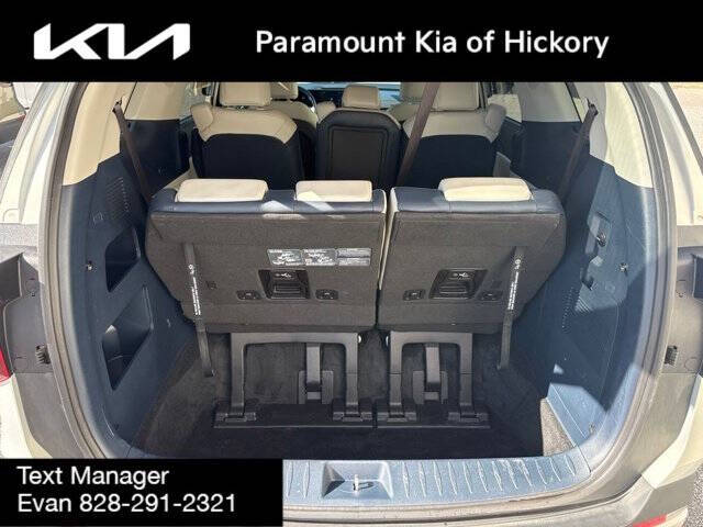 2025 Kia Carnival EX