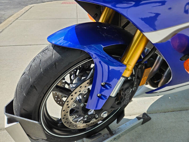 2011 Yamaha YZF-R1