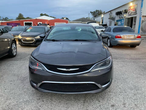 2015 Chrysler 200 for sale at ONYX AUTOMOTIVE, LLC in Largo FL