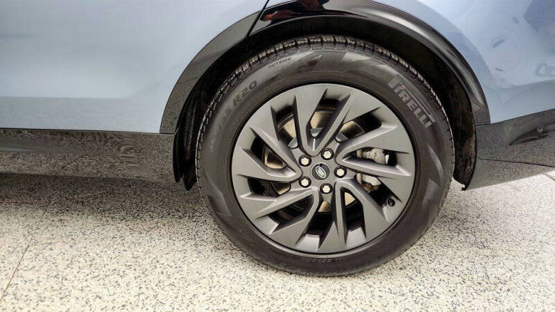 2023 Land Rover Discovery P300 S R-Dynamic