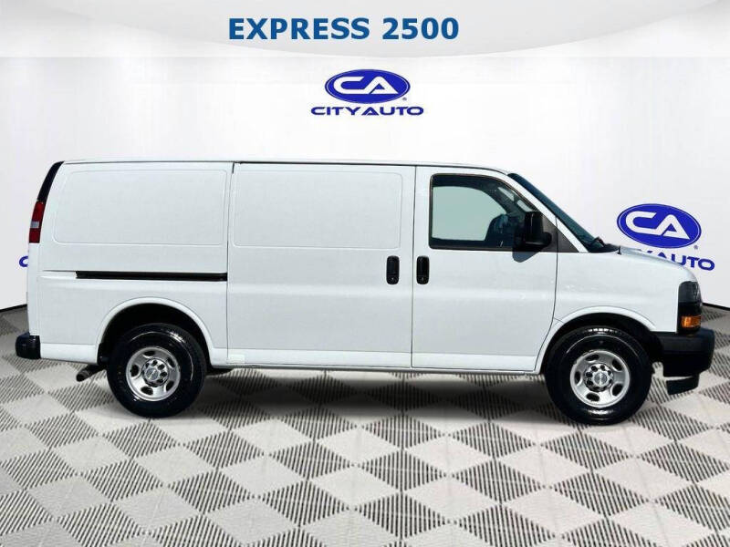 2020 Chevrolet Express 2500