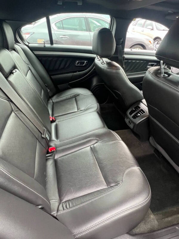 2014 Ford Taurus SEL