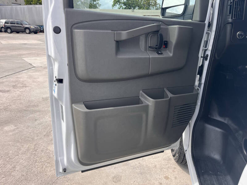 2020 Chevrolet Express 2500