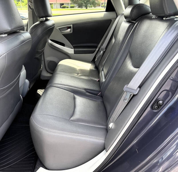 2012 Toyota Prius Two