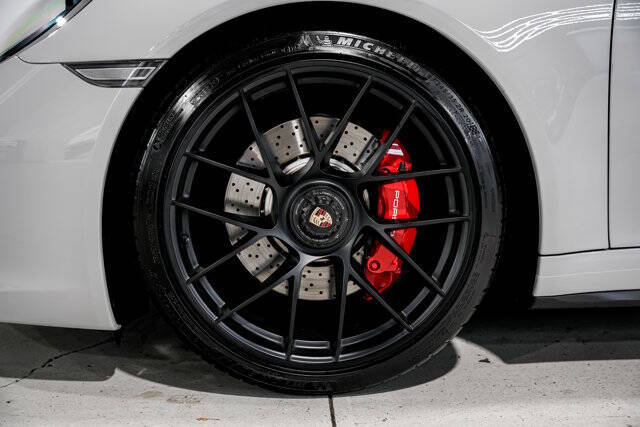 2018 Porsche 911 Carrera GTS