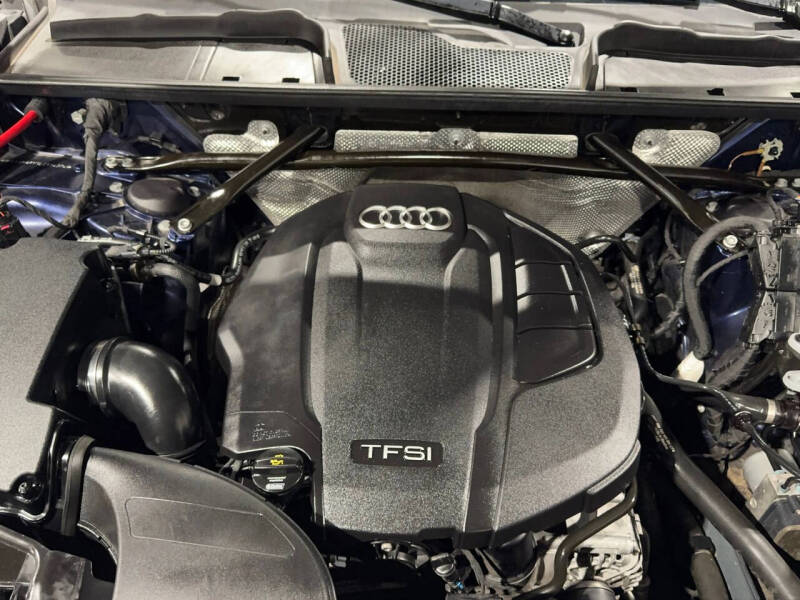 2020 Audi Q5 quattro Titanium Premium 45 TFSI