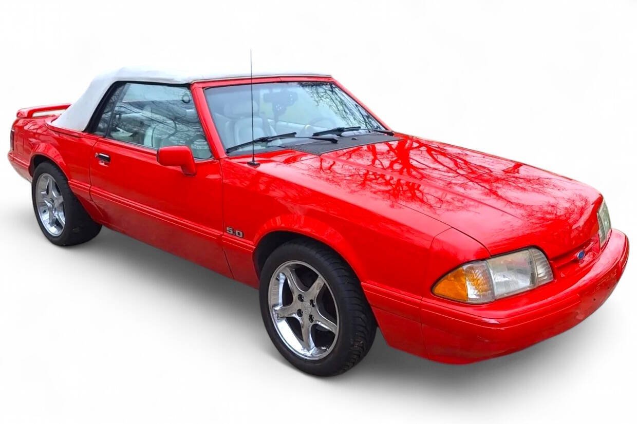1992 Ford Mustang 1