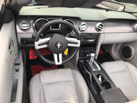 2007 Ford Mustang V6 Deluxe