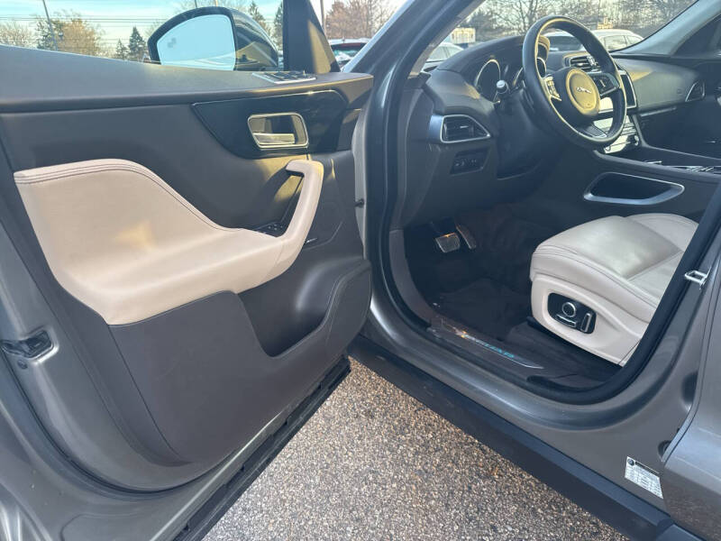 2019 Jaguar F-PACE 25t Prestige