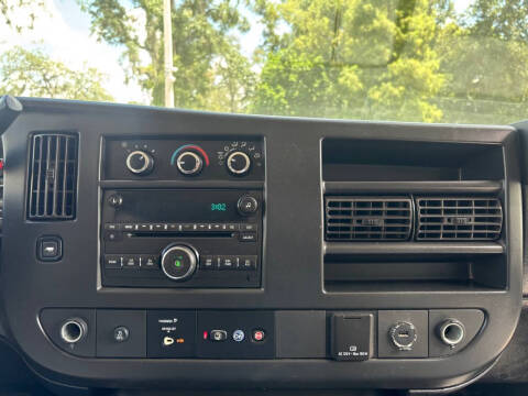 2017 Chevrolet Express LT 3500