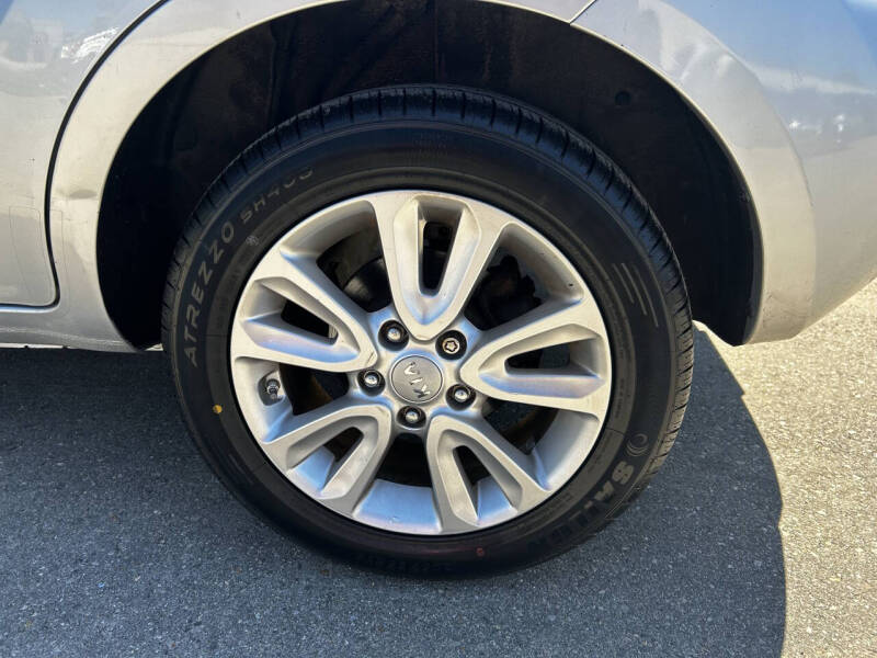 2012 Kia Soul +