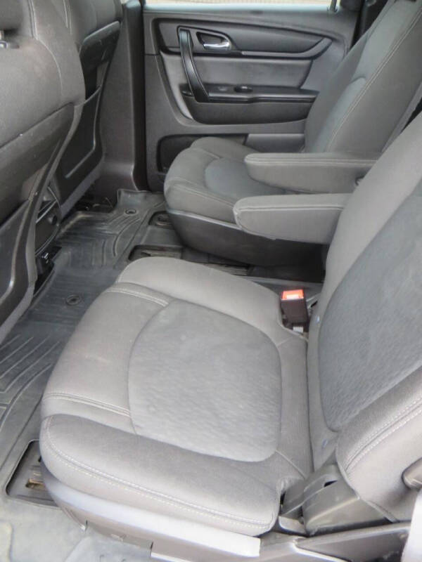 2016 GMC Acadia SLE-2