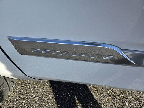 2018 Cadillac Escalade Luxury