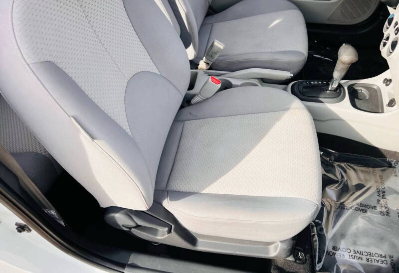 2010 Hyundai Accent GS