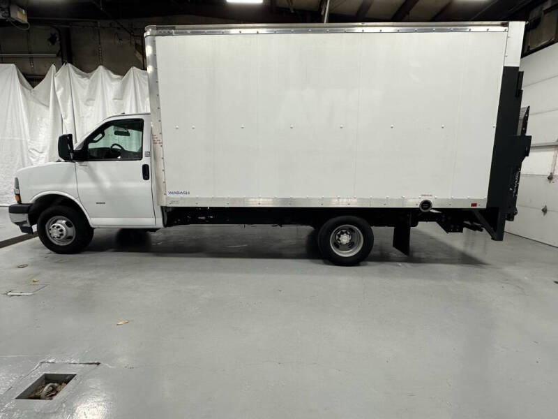 2022 Chevrolet Express 3500