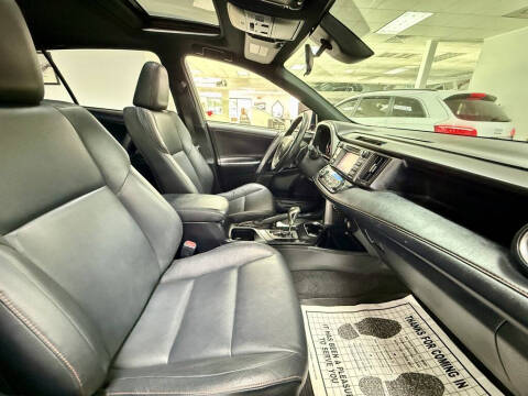2017 Toyota RAV4 SE
