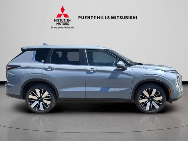 2026 Mitsubishi Outlander SE