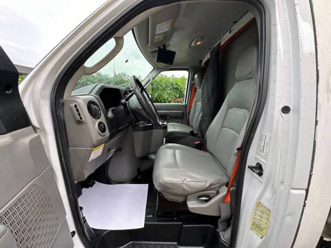 2019 Ford E-Series E-450 SD