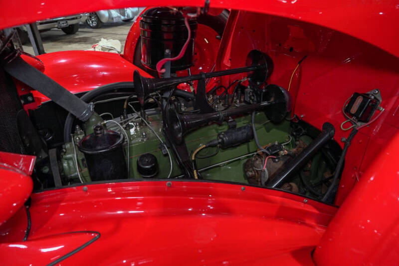 1937 Packard 120