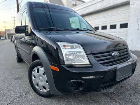 2013 Ford Transit Connect for sale at Illinois Auto Sales in Paterson NJ